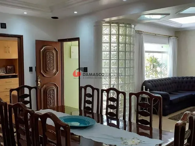 Sobrado com 254m² 2 quartos e 1 banheiro, à venda, no bairro Osvaldo Cruz em São Caetano do Sul