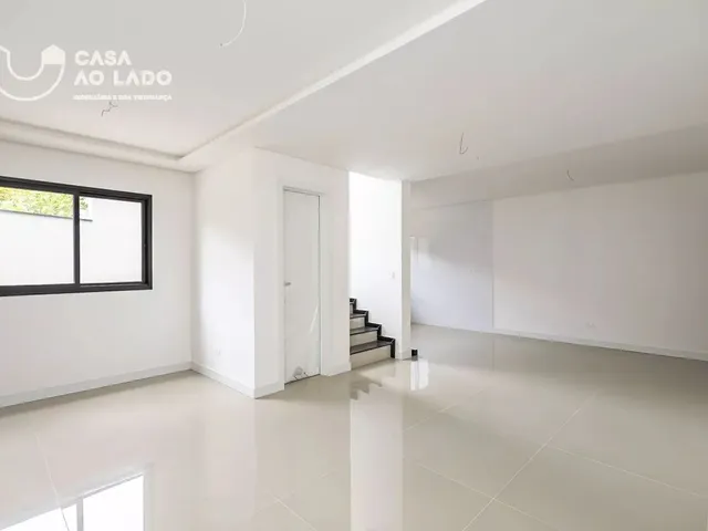 Sobrado 3 quartos e 3 banheiros, à venda, no bairro Portão em Curitiba