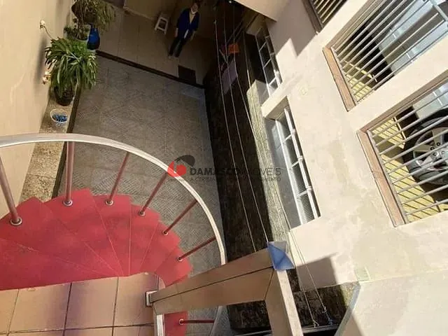 Sobrado com 1967m² 2 quartos e 2 banheiros, à venda, no bairro Olímpico em São Caetano do Sul