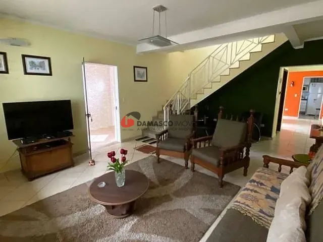Sobrado com 220m² 3 quartos e 3 banheiros, à venda, no bairro Osvaldo Cruz em São Caetano do Sul