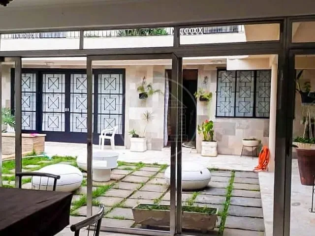 Sobrado com 460m² 4 quartos e 2 banheiros, à venda, no bairro Vila Monumento em São Paulo