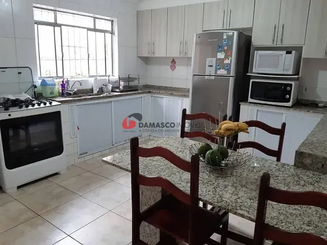Sobrado com 170m² 4 quartos e 2 banheiros, à venda, no bairro Vila Zelina em São Paulo