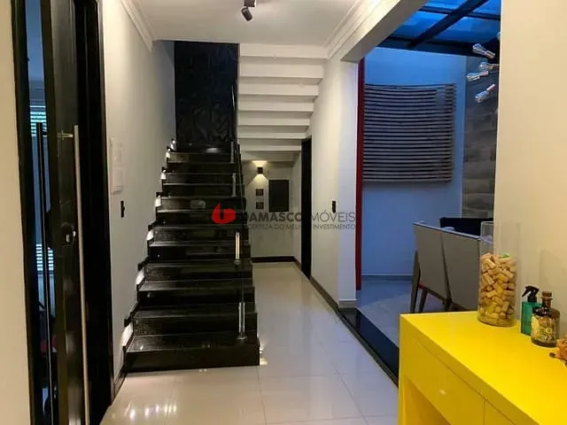 Sobrado com 120m² 3 quartos e 1 banheiro, à venda, no bairro Barcelona em São Caetano do Sul