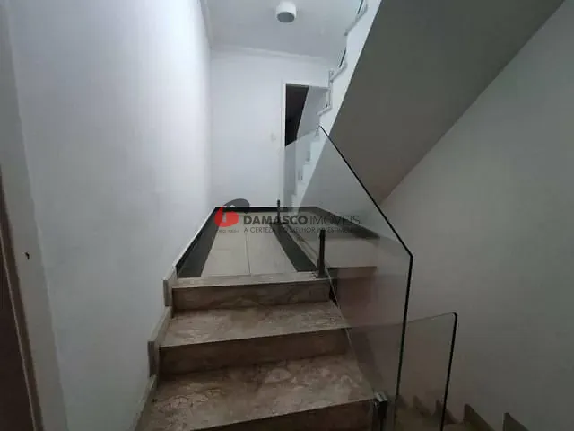 Sobrado com 252m² 5 quartos e 4 banheiros, à venda, no bairro Sítio da Figueira em São Paulo