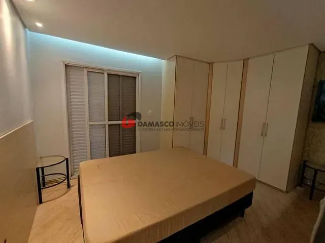 Sobrado com 252m² 5 quartos e 4 banheiros, à venda, no bairro Sítio da Figueira em São Paulo