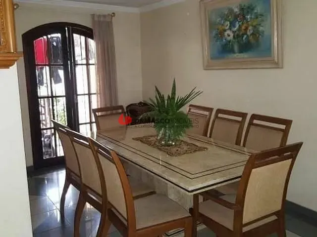 Sobrado com 210m² 3 quartos e 3 banheiros, à venda, no bairro Olímpico em São Caetano do Sul