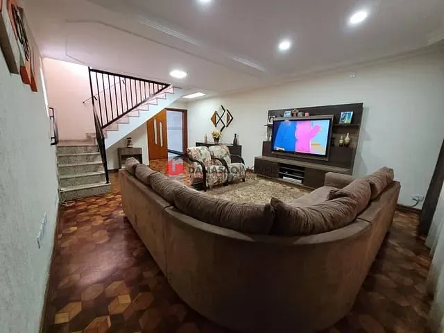 Sobrado com 187m² 3 quartos e 1 banheiro, à venda, no bairro Campestre em Santo André