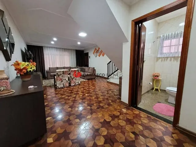 Sobrado com 187m² 3 quartos e 1 banheiro, à venda, no bairro Campestre em Santo André