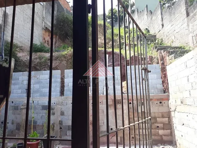 Sobrado com 382m² 5 quartos e 3 banheiros, à venda, no bairro Jardim Zaira em Mauá
