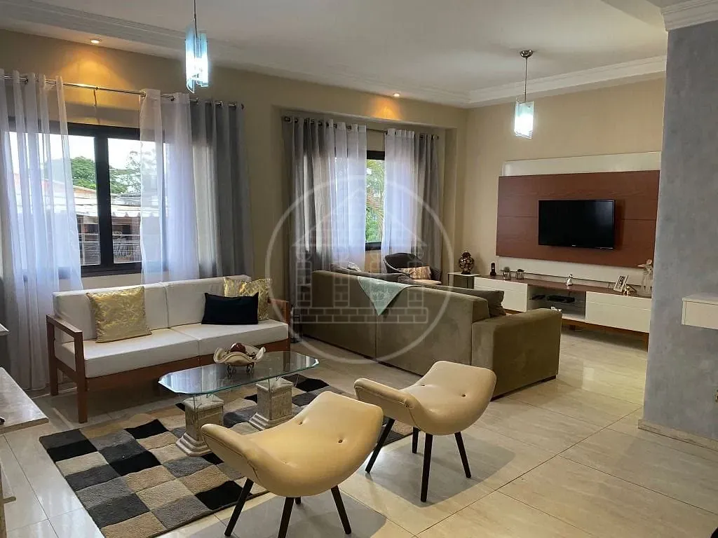Sobrado, 3 quartos, 280 m² - Foto 1