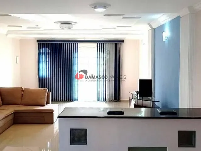 Sobrado com 282m² 3 quartos e 3 banheiros, à venda, no bairro Jardim Pilar em Santo André