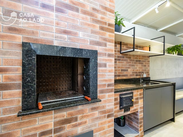 Sobrado com 90m² 3 quartos e 2 banheiros, à venda, no bairro Santa Felicidade em Curitiba