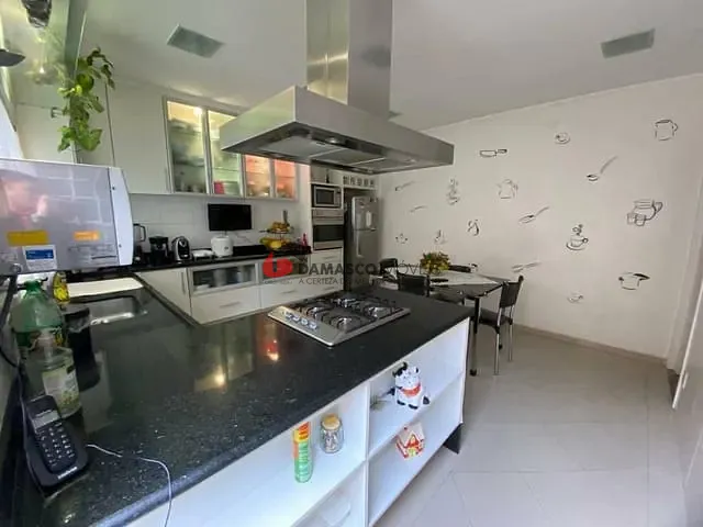 Sobrado com 180m² 2 quartos e 2 banheiros, à venda, no bairro Quinta da Paineira em São Paulo