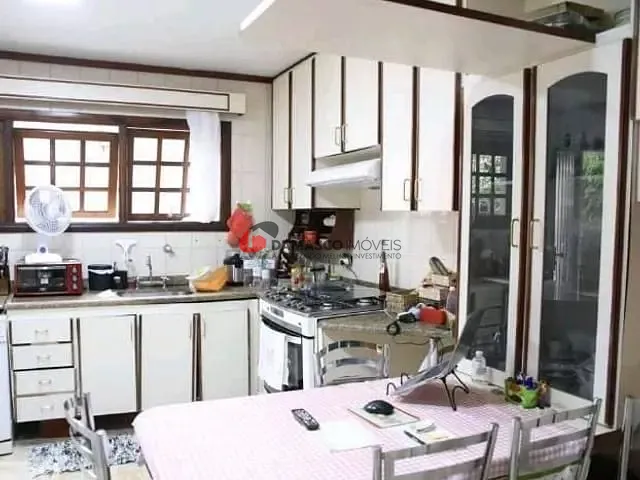 Sobrado com 245m² 3 quartos e 3 banheiros, à venda, no bairro Cerâmica em São Caetano do Sul