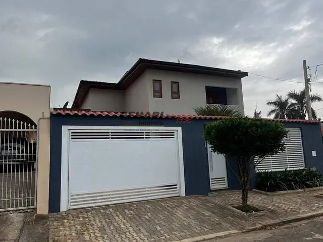 Sobrado com 360m² 4 quartos e 6 banheiros, à venda, no bairro Vila Avaí em Indaiatuba
