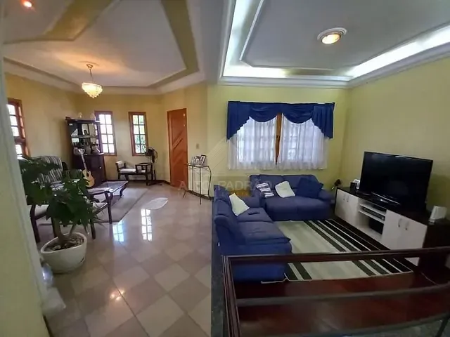 Sobrado com 234m² 4 quartos e 5 banheiros, à venda, no bairro Matriz em Mauá