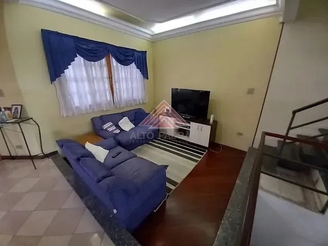Sobrado com 234m² 4 quartos e 5 banheiros, à venda, no bairro Matriz em Mauá
