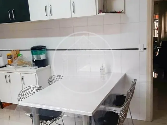 Sobrado com 175m² 3 quartos e 2 banheiros, à venda, no bairro Jardim dos Lagos em São Paulo