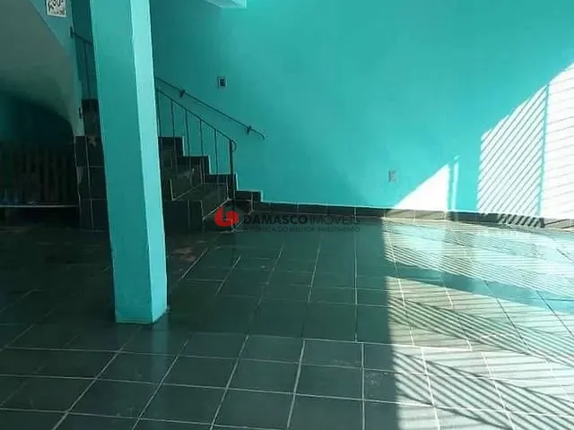 Sobrado com 211m² 2 quartos e 1 banheiro, à venda, no bairro Cerâmica em São Caetano do Sul