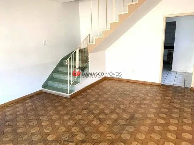 Sobrado com 138m² 3 quartos e 1 banheiro, à venda, no bairro Olímpico em São Caetano do Sul