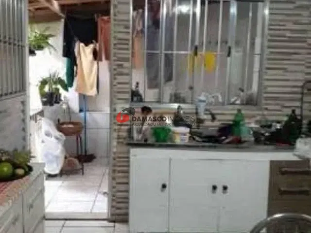 Sobrado com 175m² 2 quartos e 1 banheiro, à venda, no bairro Vila Sacadura Cabral em Santo André