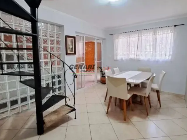 Sobrado com 256m² 4 quartos e 5 banheiros, à venda, no bairro Vila Castelo Branco em Indaiatuba