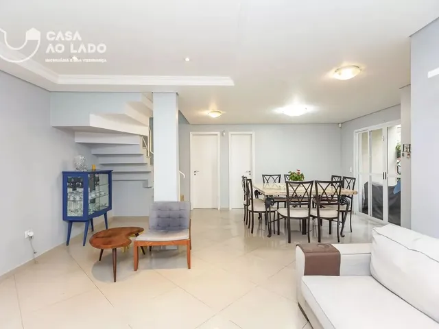 Casa 3 quartos e 4 banheiros, à venda, no bairro Cristo Rei em Curitiba
