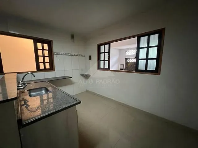 Sobrado com 150m² 3 quartos e 1 banheiro, à venda, no bairro Jardim Primavera em Mauá