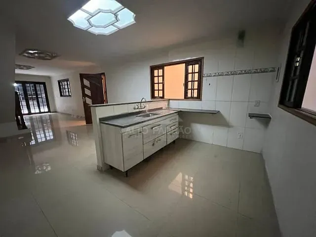 Sobrado com 150m² 3 quartos e 1 banheiro, à venda, no bairro Jardim Primavera em Mauá