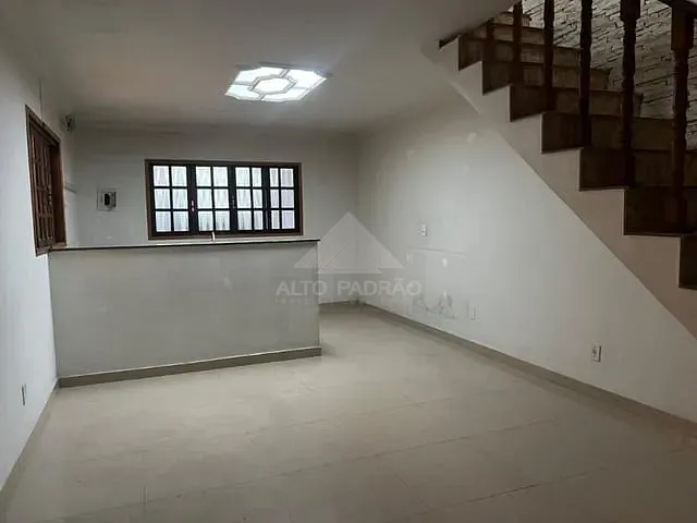 Sobrado com 150m² 3 quartos e 1 banheiro, à venda, no bairro Jardim Primavera em Mauá