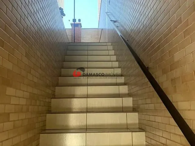 Sobrado com 252m² 3 quartos e 1 banheiro, à venda, no bairro Cerâmica em São Caetano do Sul