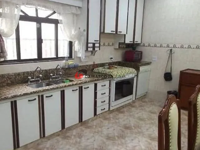 Sobrado com 220m² 3 quartos e 1 banheiro, à venda, no bairro Barcelona em São Caetano do Sul