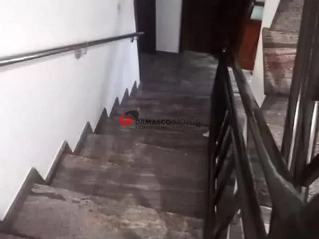 Sobrado com 220m² 3 quartos e 1 banheiro, à venda, no bairro Barcelona em São Caetano do Sul