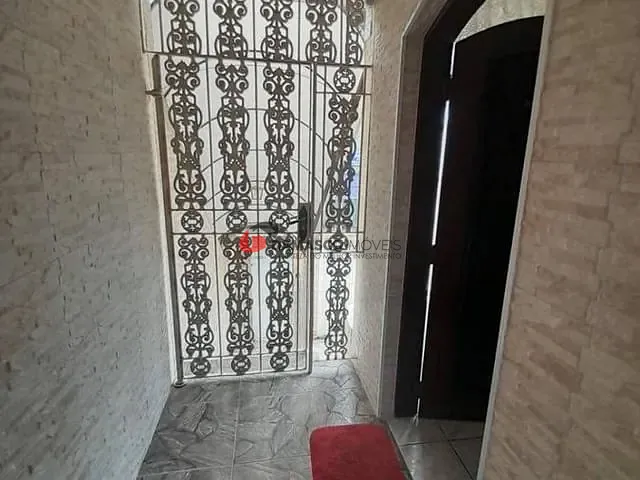 Sobrado com 210m² 4 quartos e 2 banheiros, à venda, no bairro Parque Tomas Saraiva em São Paulo