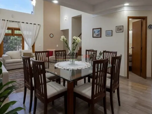 Sobrado com 300m² 4 quartos e 5 banheiros, à venda, no bairro Jardim Esplanada em Indaiatuba