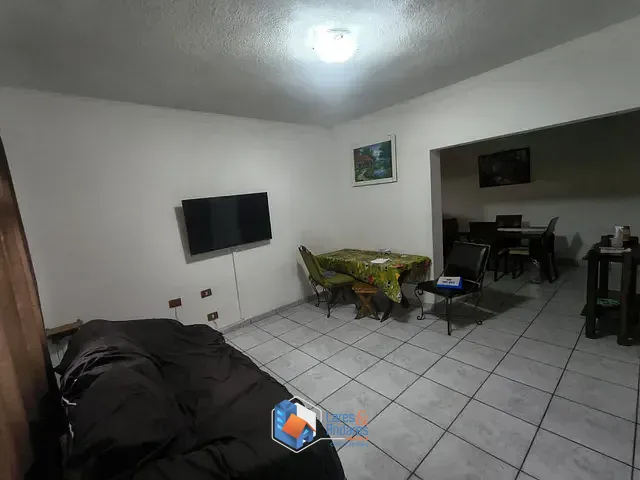 Sobrado com 190m² 3 quartos e 1 banheiro, à venda, no bairro Moinho Velho em São Paulo