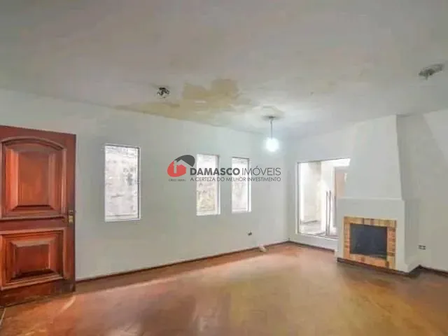 Sobrado com 350m² 3 quartos e 1 banheiro, à venda, no bairro Santa Maria em São Caetano do Sul