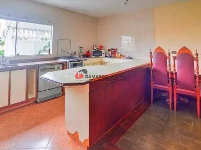 Sobrado com 350m² 3 quartos e 1 banheiro, à venda, no bairro Santa Maria em São Caetano do Sul