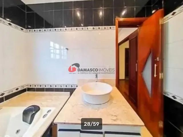 Sobrado com 480m² 4 quartos e 6 banheiros, à venda, no bairro Cerâmica em São Caetano do Sul