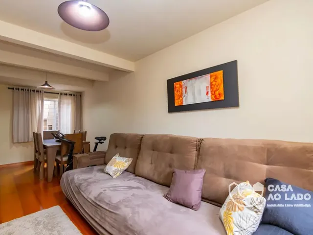 Casa 3 quartos e 3 banheiros, à venda, no bairro Cajuru em Curitiba