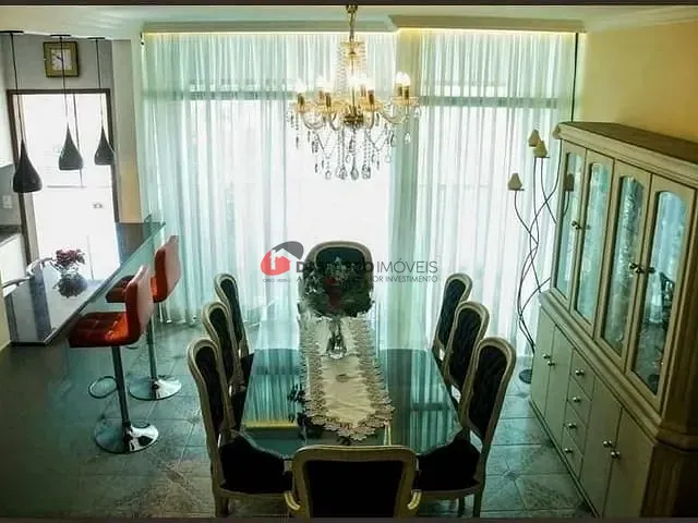 Sobrado com 292m² 3 quartos e 1 banheiro, à venda, no bairro Santa Maria em São Caetano do Sul