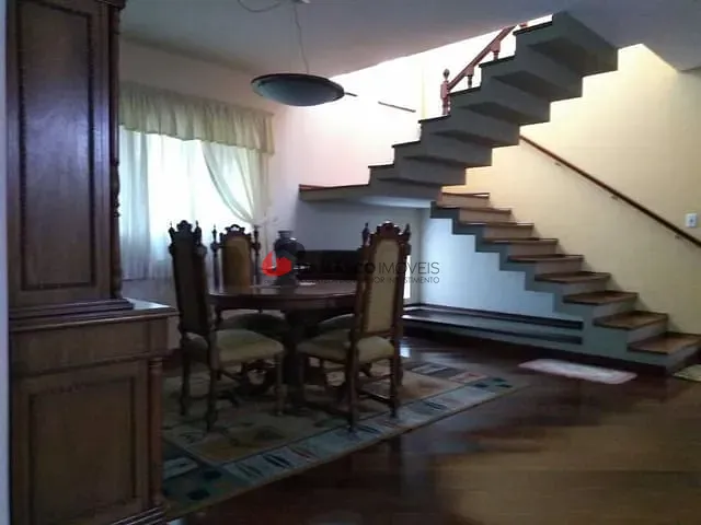 Sobrado com 320m² 3 quartos e 1 banheiro, à venda, no bairro Santa Paula em São Caetano do Sul