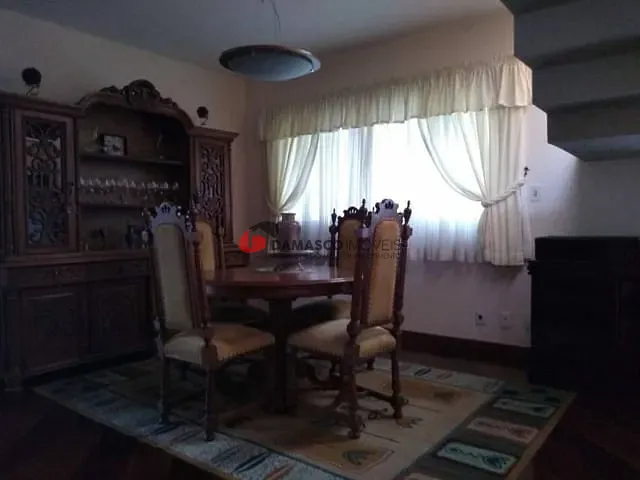 Sobrado com 320m² 3 quartos e 1 banheiro, à venda, no bairro Santa Paula em São Caetano do Sul