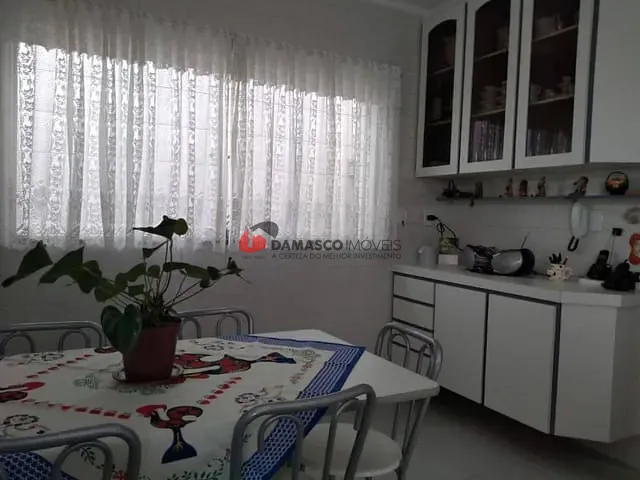 Sobrado com 320m² 3 quartos e 1 banheiro, à venda, no bairro Santa Paula em São Caetano do Sul