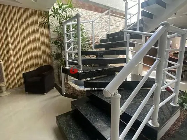 Sobrado com 347m² 3 quartos e 3 banheiros, à venda, no bairro Campestre em Santo André