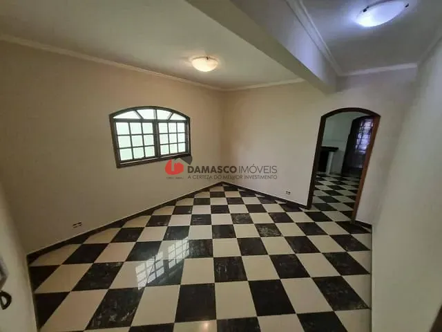 Sobrado com 170m² 3 quartos e 5 banheiros, à venda, no bairro Campestre em Santo André