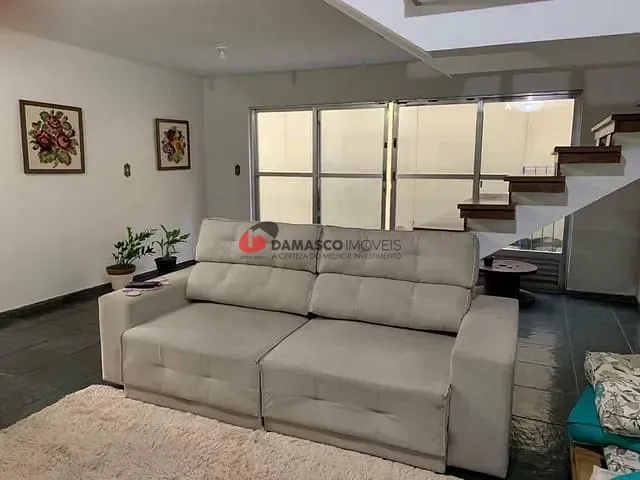 Sobrado com 307m² 3 quartos e 3 banheiros, à venda, no bairro Santa Paula em São Caetano do Sul