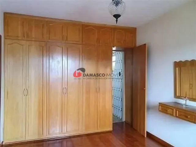 Sobrado com 246m² 3 quartos e 2 banheiros, à venda, no bairro Vila Alpina em São Paulo