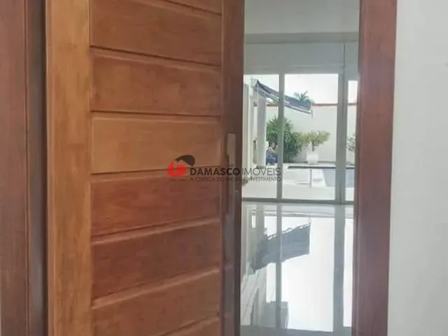 Sobrado com 581m² 3 quartos e 4 banheiros, à venda, no bairro Cerâmica em São Paulo