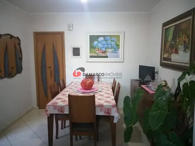 Sobrado com 143m² 3 quartos e 2 banheiros, à venda, no bairro Jardim Itapark em Mauá